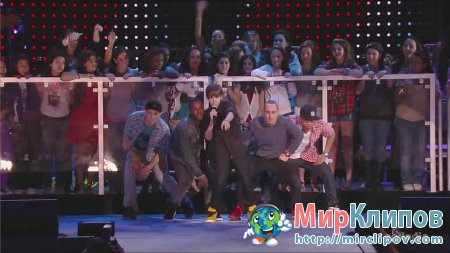 Justin Bieber – Baby (Live, Pepsi Super Bowl Fan Jam, 2010)