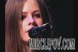 Avril Lavigne - Tomorrow (Live)