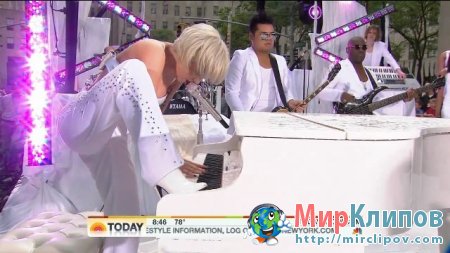 Lady Gaga - You And I (Live, Today Show)