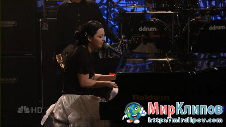 Evanescence - Lithium (Live, Tonight Show With Jay Leno)