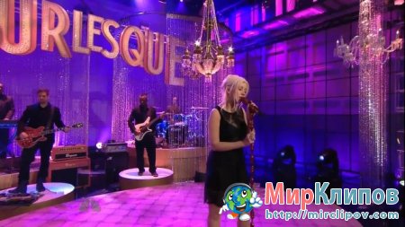 Christina Aguilera - Bound To You (Live, Tonight Show With Jay Leno)
