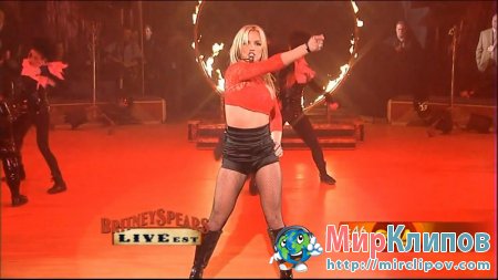 Britney Spears - Womanizer (Live, GMA, 12.02.2008)