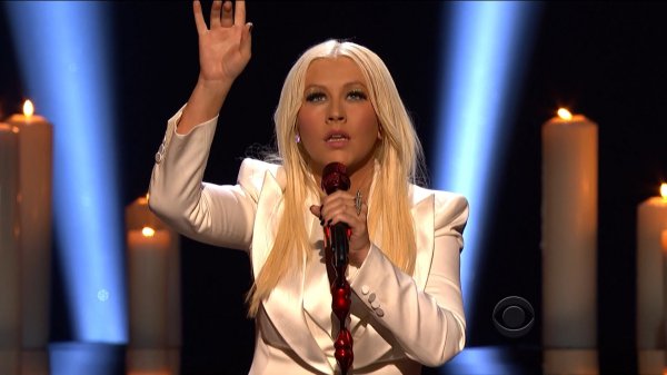 Christina Aguilera - Blank Page (Live, People's Choice Awards, 09.01.2013)