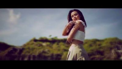 Yassi Pressman - Possibility of You and Me