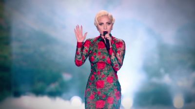 Lady Gaga - Million Reasons (Live From The Victoria's Secret Fashion Show 2016 In Paris)