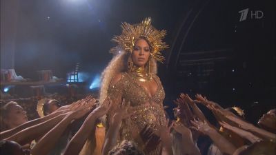 Beyonce - Love Drought. Sandcastles (Live, Grammy Awards 2017)