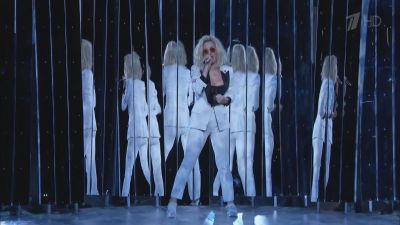 Katy Perry feat. Skip Marley - Chained to the Rhythm (Live, Grammy Awards 2017)