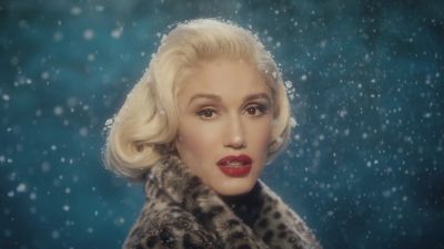 Gwen Stefani ft. Blake Shelton - You Make It Feel Like Christmas