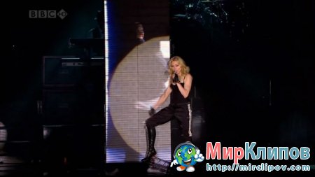 Madonna - 4 Minutes (Live, BBC Radio 1s Big Weekend)