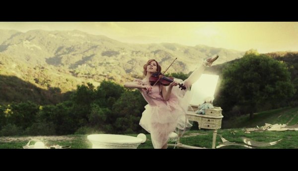 Lindsey Stirling Featuring Lzzy Hale - Shatter Me