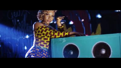 Awilo Longomba ft. Yemi Alade - Rihanna