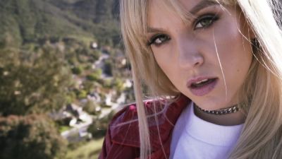 XYLØ - I Still Wait For You