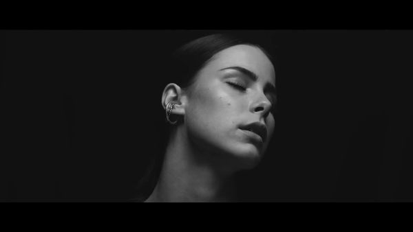 Лена клипа. Лена клипа. Лена клипа. Lena katina lift me up. Лена клипа.