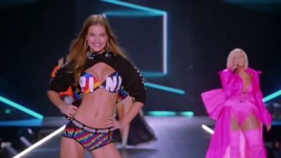 Bebe Rexha - I'm A Mess (Live From The Victoria`s Secret 2018 Fashion Show)